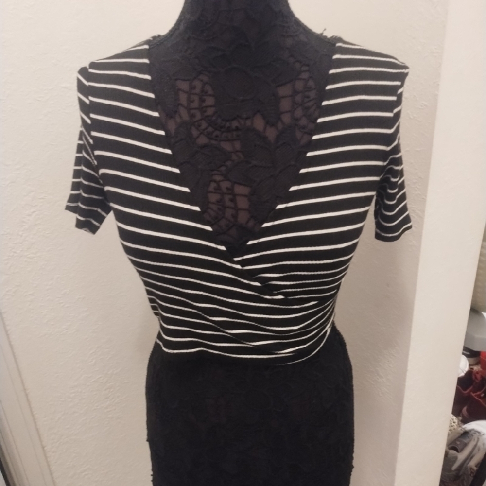 Nollie Black and White Striped Crop Top